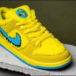 Nike Dunks low yellow greatful dead dunks